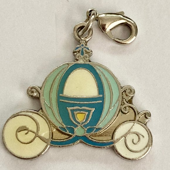 Vintage Disney Cinderella Carriage Charm Clip On for Bracelet Zipper Pull Purse - Picture 7 of 10